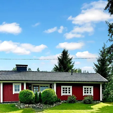 Semesterbostad Peukaloinen By Interhome *